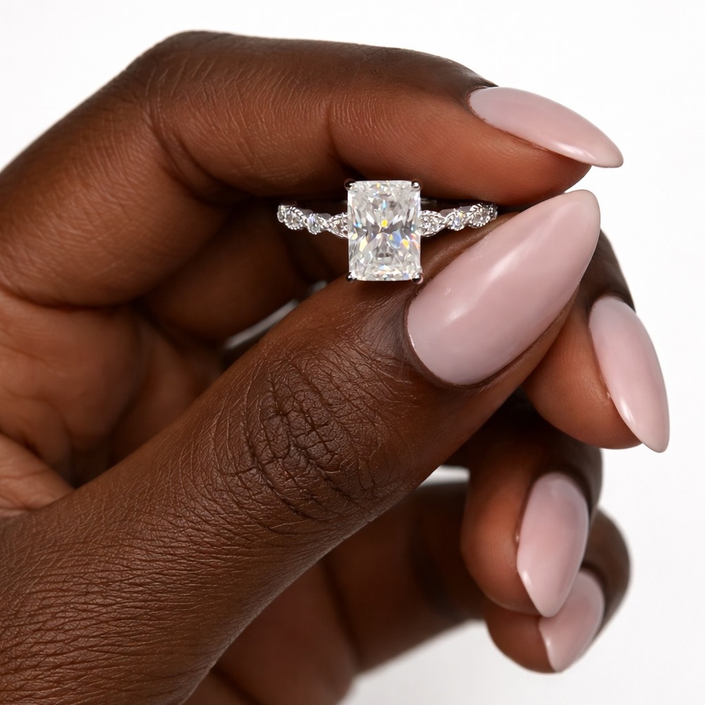 925 Sterling Silver 2.00CT MOISSANITE Women's Ring size 6,7 or 8 - Picture 7 of 17